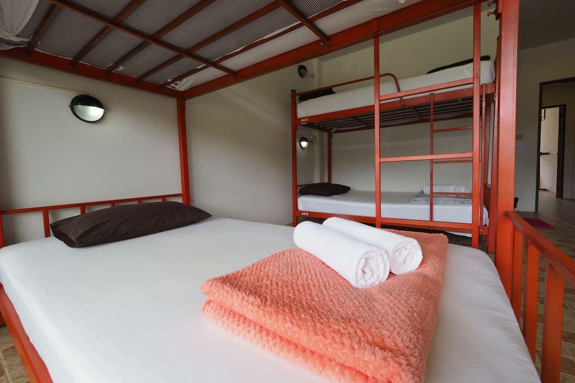 Fan Dee Hostel Ко-Ланта Екстер'єр фото