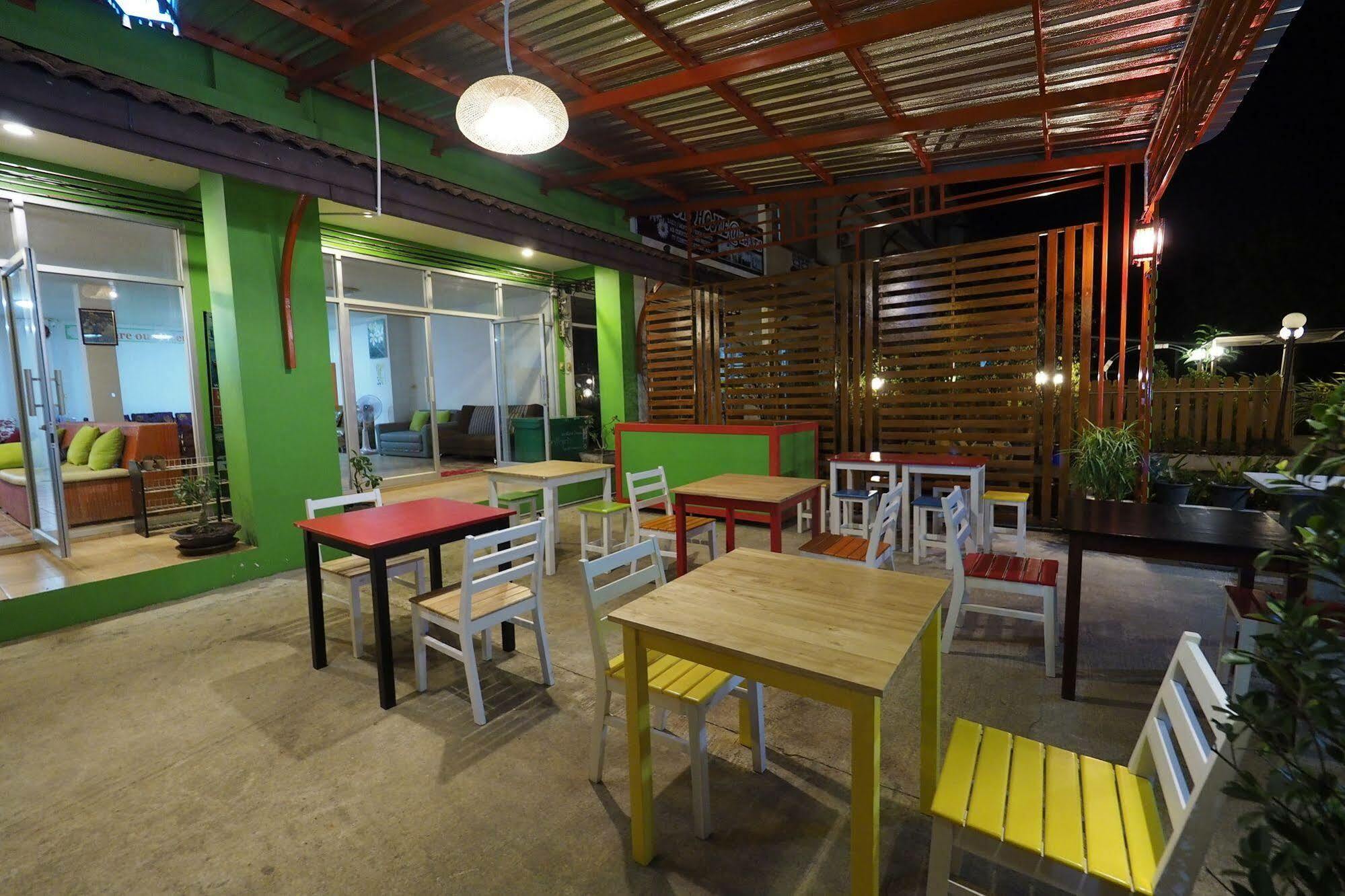 Fan Dee Hostel Ко-Ланта Екстер'єр фото