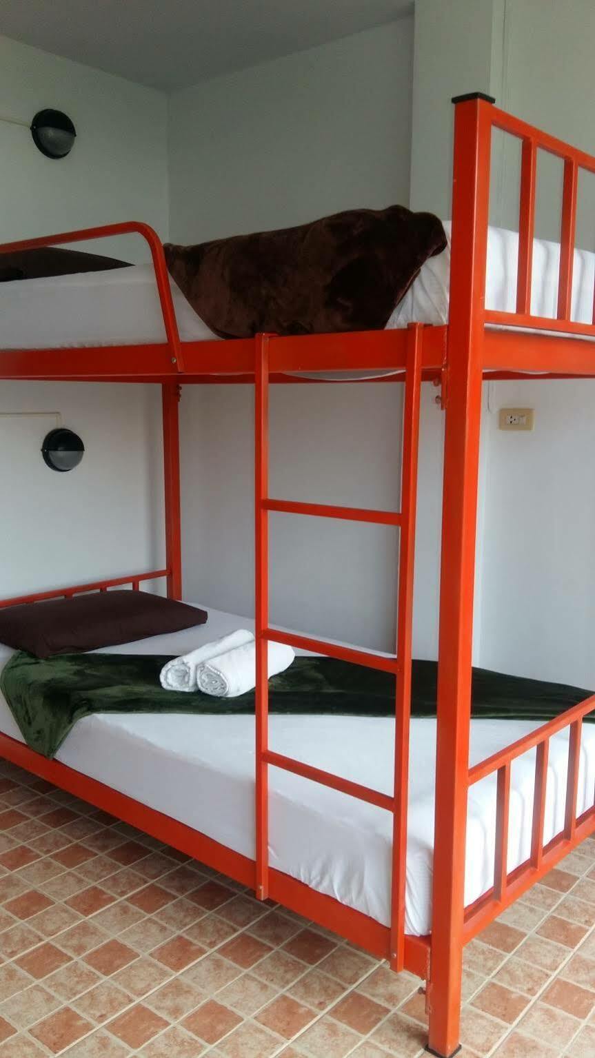 Fan Dee Hostel Ко-Ланта Екстер'єр фото